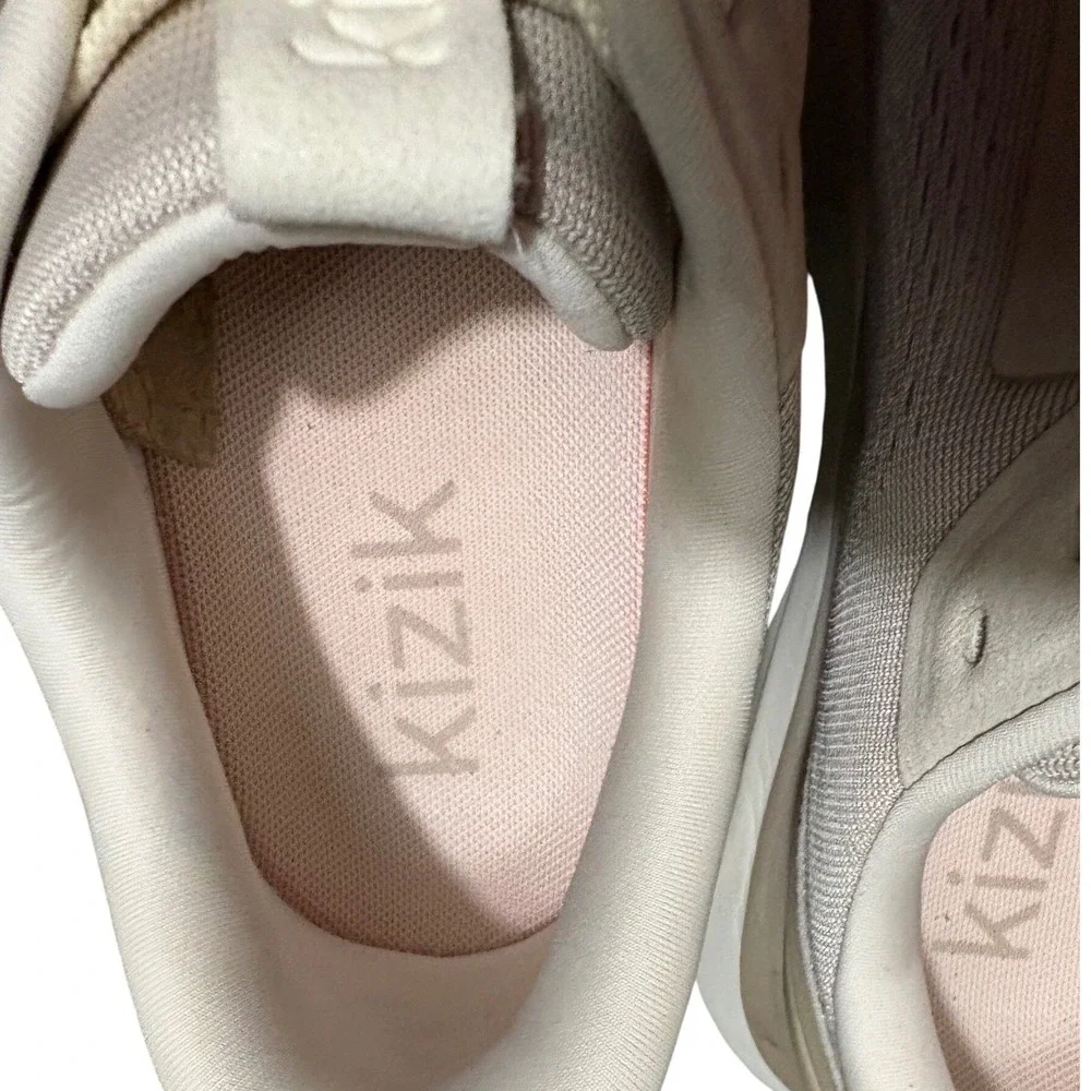 Kizik Athens Sneakers Womens 9 Wide Sand Beige Hands-Free WATH2510-2D EUC